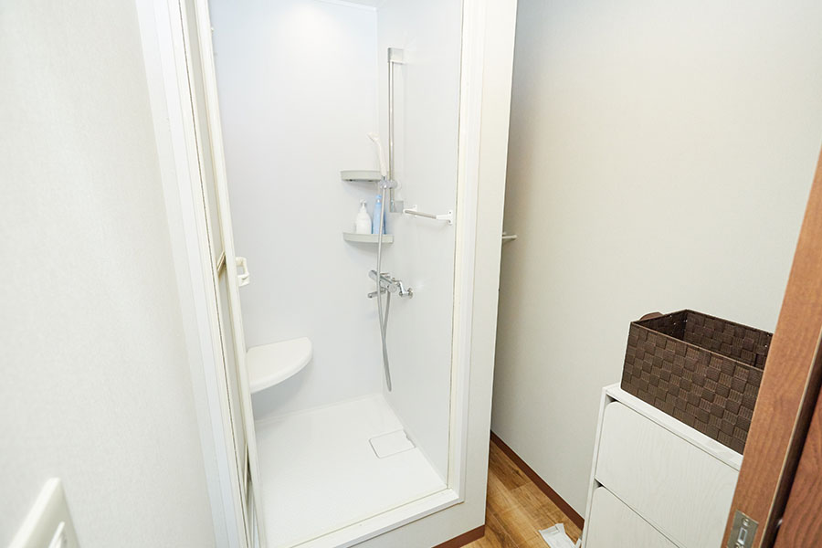 シャワールーム